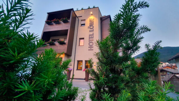 Hotel Löwe, Innichen Hotel Löwe, Innichen